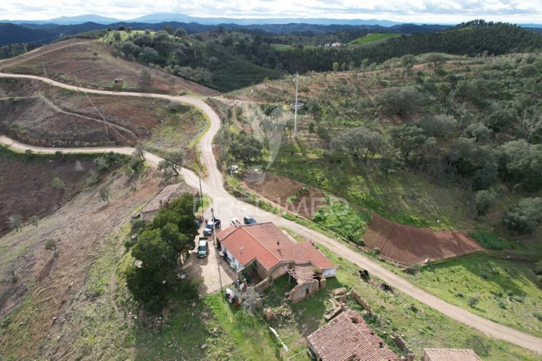 Moradia T5 para Venda em Santana da Serra Foto 6