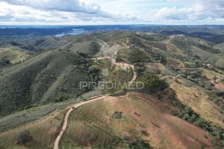 Moradia T5 para Venda em Santana da Serra Foto 9