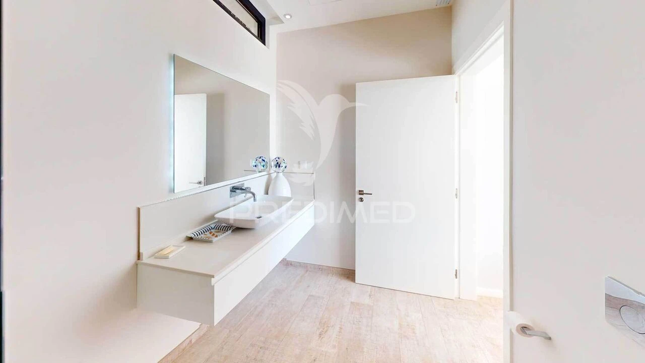 Moradia T5 para Venda em Vila Nova de Cacela Foto 13