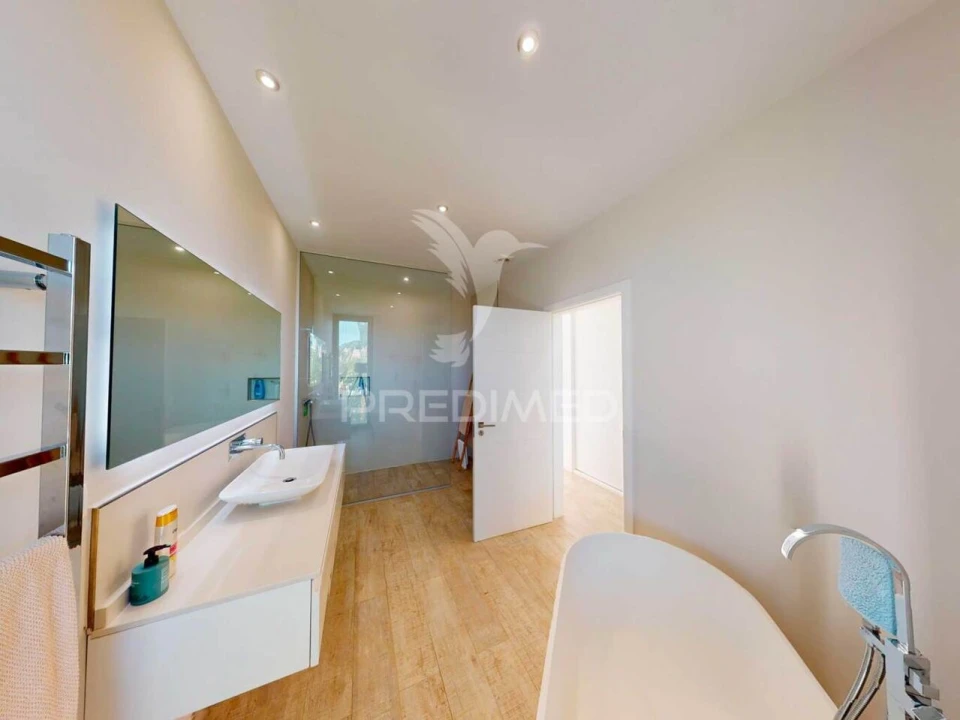 Moradia T5 para Venda em Vila Nova de Cacela Foto 19