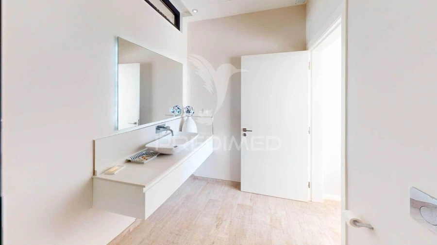 Moradia T5 para Venda em Vila Nova de Cacela Foto 13