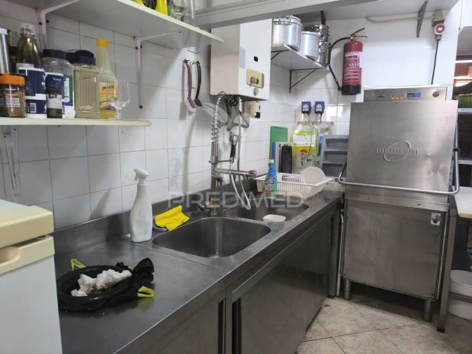 Prédio para Venda em Alcantarilha e Pêra Foto 5