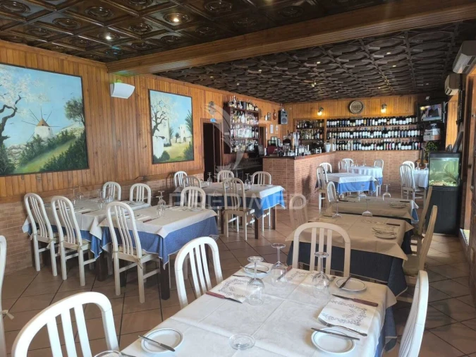 Prédio para Venda em Alcantarilha e Pêra