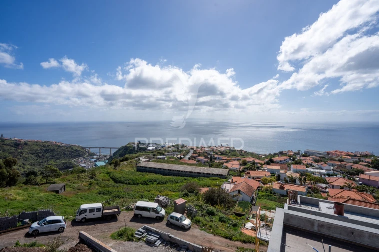 Moradia T3 para Venda em Caniço Foto 3