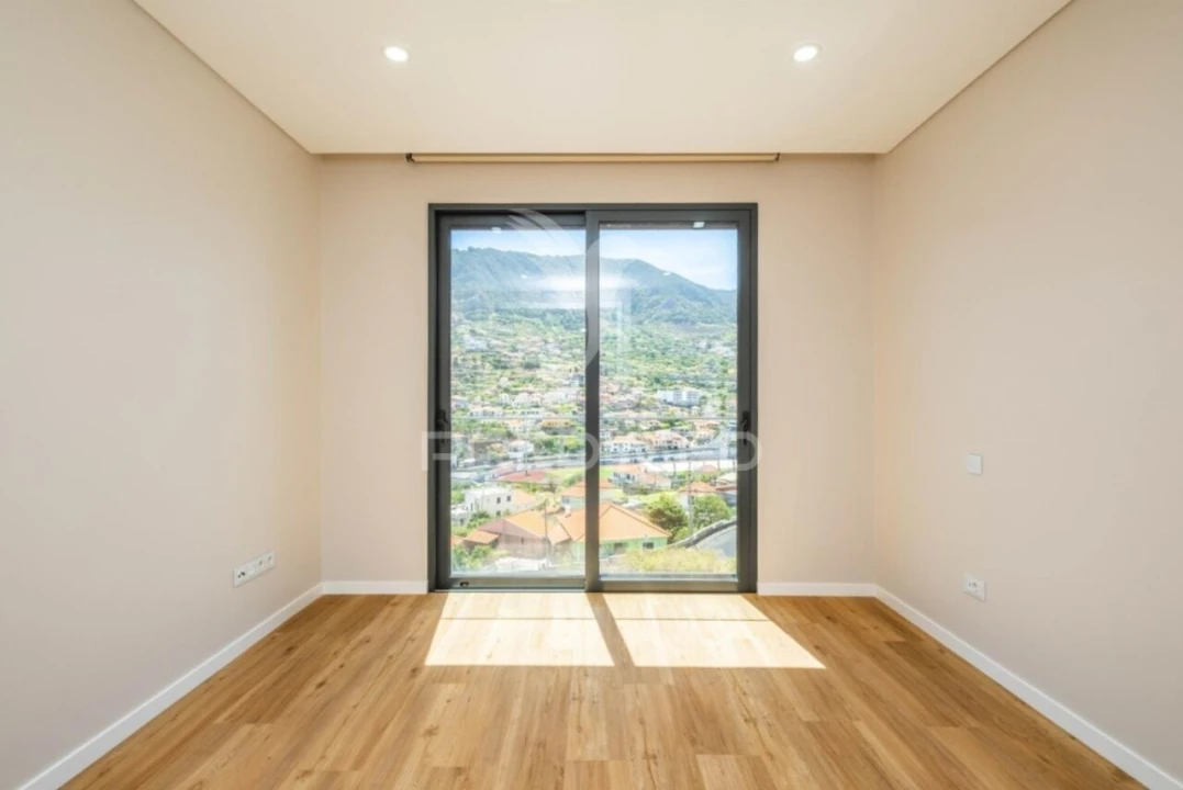 Moradia T3 para Venda em Machico Foto 8