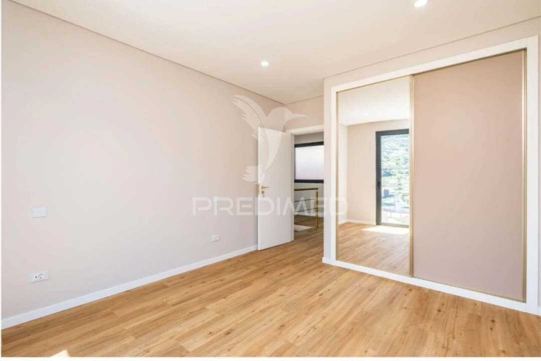 Moradia T3 para Venda em Machico Foto 6