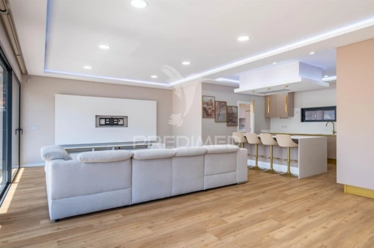 Moradia T3 para Venda em Machico Foto 2