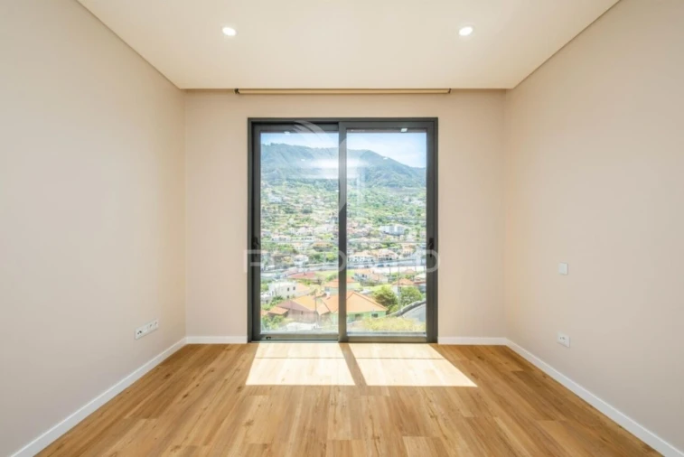 Moradia T3 para Venda em Machico Foto 8