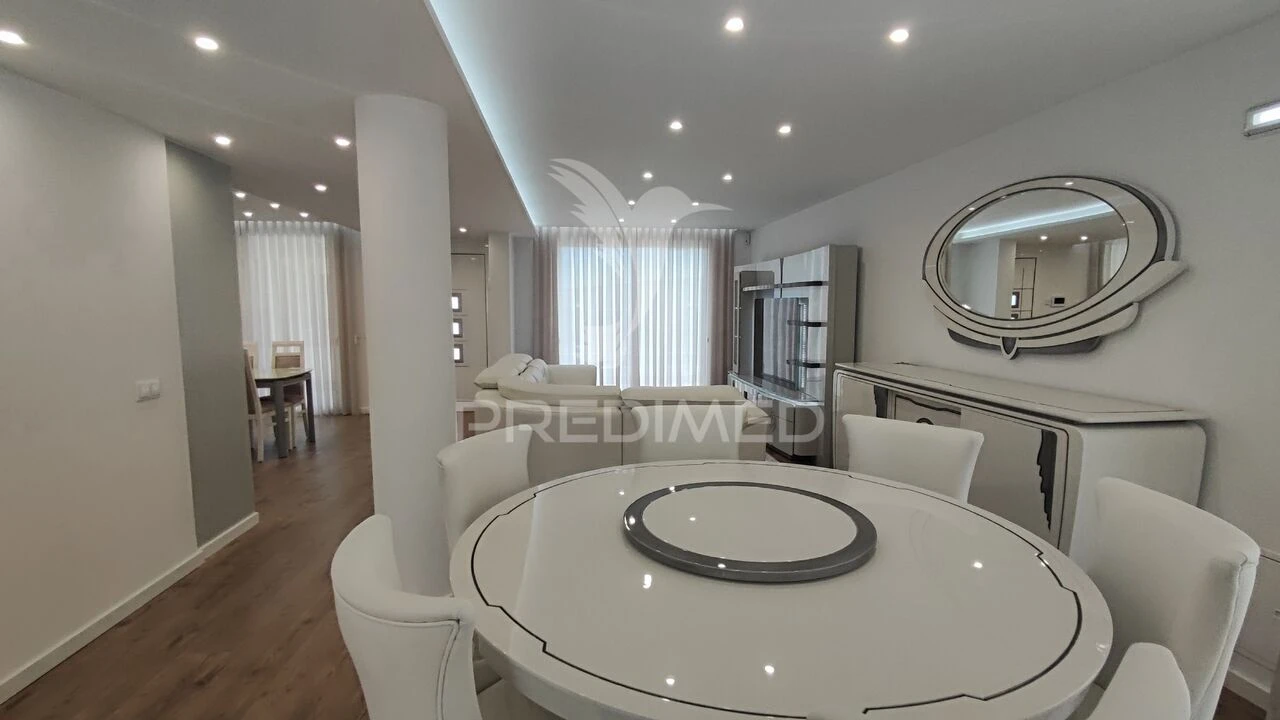 Moradia T4 para Venda em Machico Foto 10