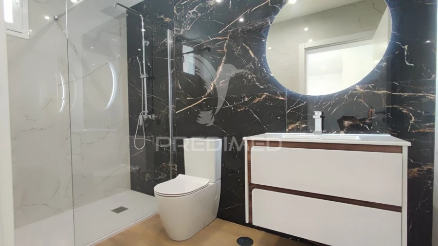 Moradia T4 para Venda em Machico Foto 21