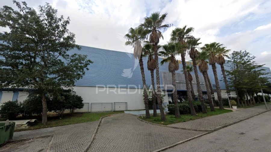 Armazém para Venda em Vialonga