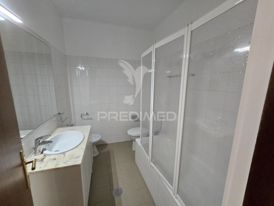 Apartamento T2 para Venda em Paranhos Foto 16