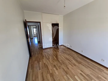 Apartamento T2 para Venda em Paranhos