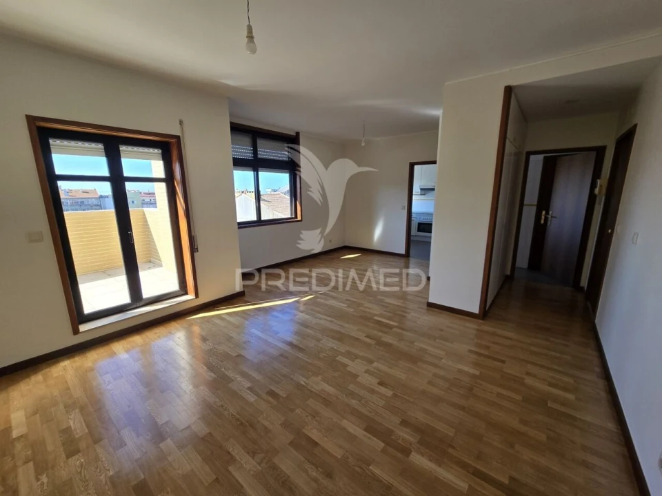 Apartamento T2 para Venda em Paranhos Foto 1