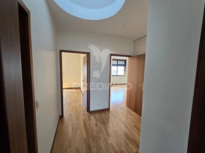 Apartamento T2 para Venda em Paranhos Foto 19
