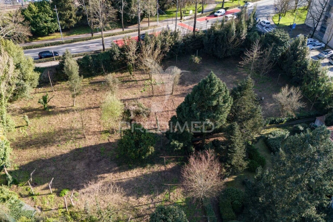 Terreno para Venda em Creixomil Foto 16