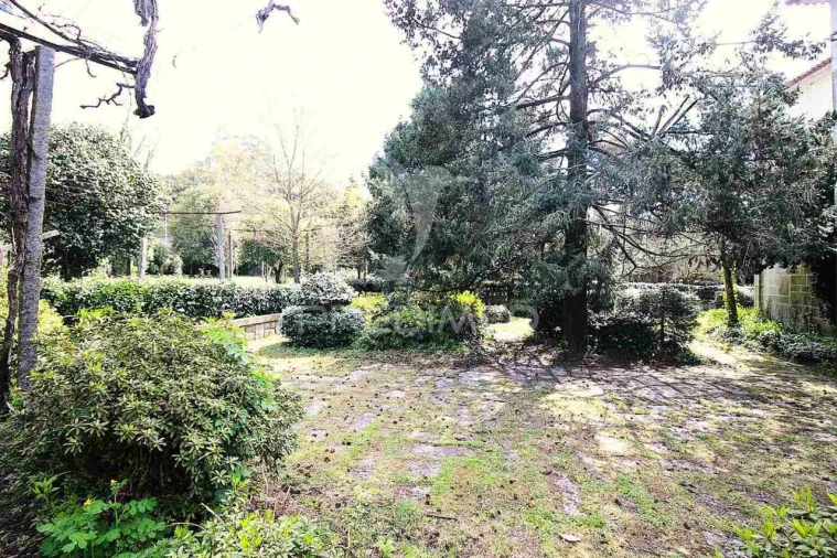 Terreno para Venda em Creixomil Foto 22