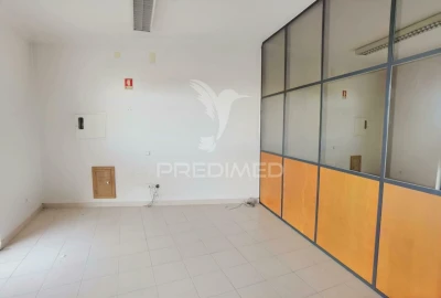 Loja para Venda em Pernes