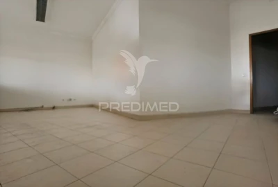 Loja para Venda em Pernes