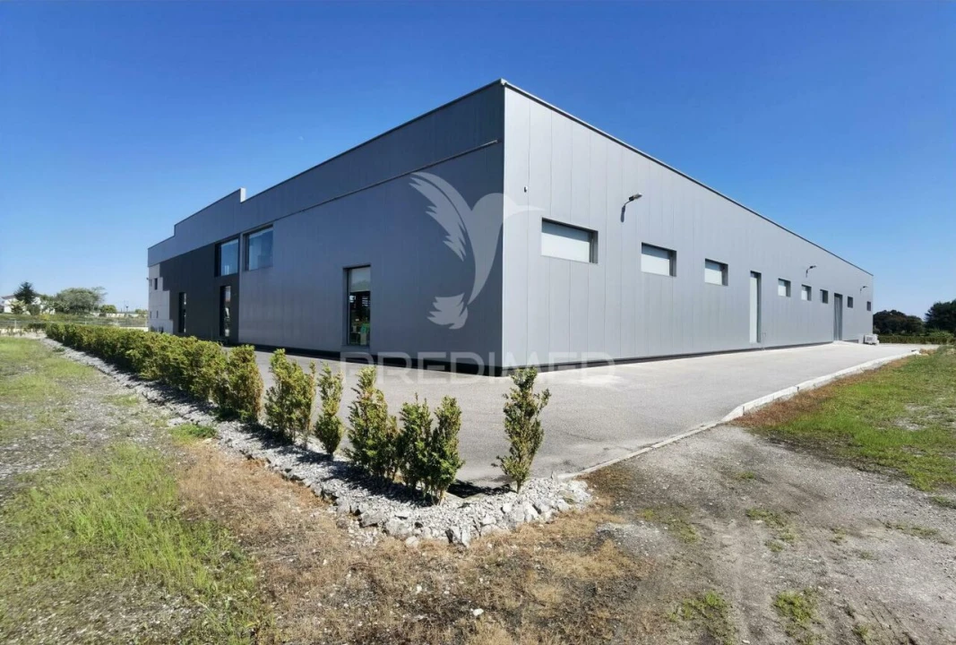 Armazém para Venda em Pernes Foto 7