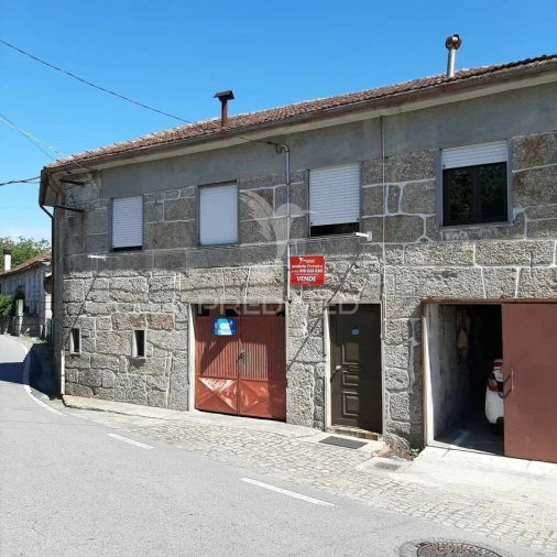 Moradia T4 para Venda em Frazão Arreigada