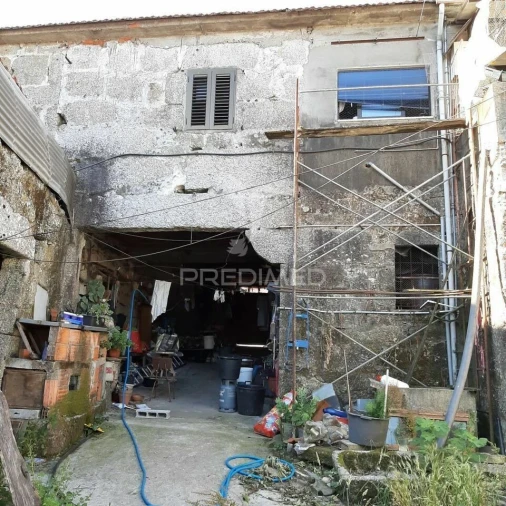 Moradia T4 para Venda em Frazão Arreigada Foto 8