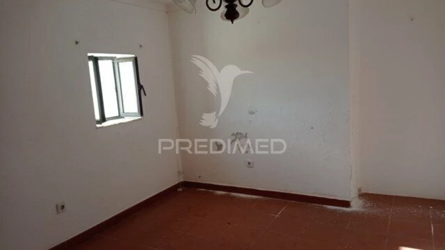 Moradia T3 para Venda em Cabeço de Vide Foto 6