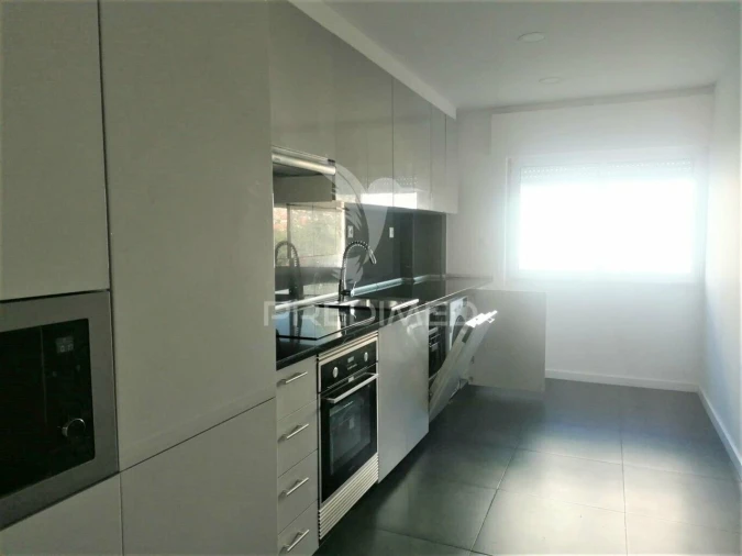 Apartamento T3 para Venda em Odivelas Foto 9