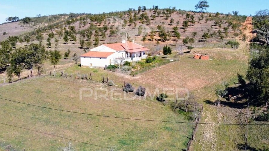 Moradia T2 para Venda em São Martinho das Amoreiras