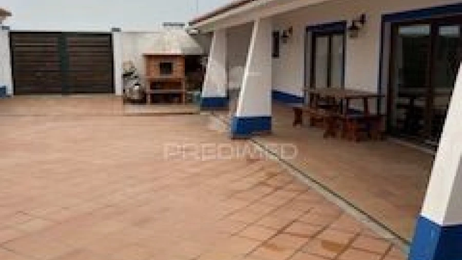 Moradia T4 para Venda em Entradas