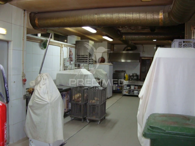 Loja para Trespasse em Vilar de Andorinho Foto 8