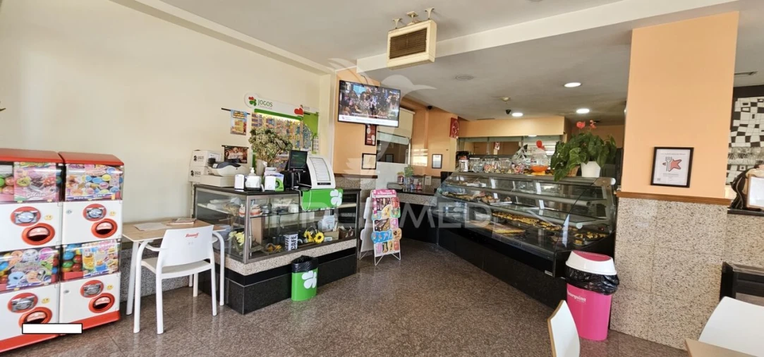 Loja para Trespasse em Vilar de Andorinho Foto 3