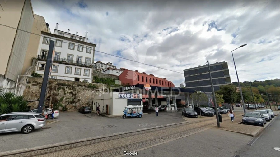 Terreno para Venda em Lordelo do Ouro e Massarelos
