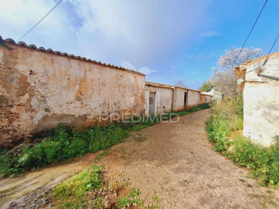 Moradia T0 para Venda em Alte Foto 3