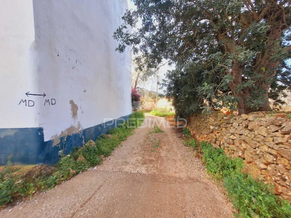 Moradia T0 para Venda em Alte Foto 13