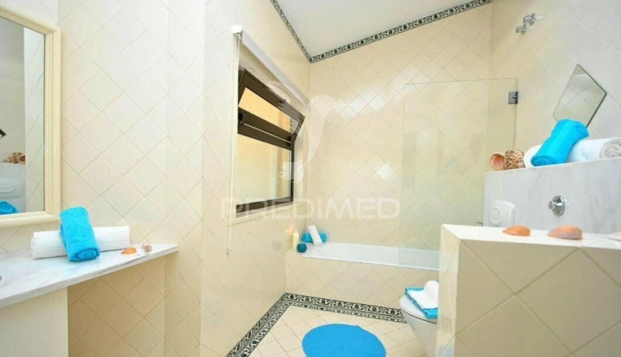 Apartamento T4 para Venda em Albufeira e Olhos de Água Foto 13