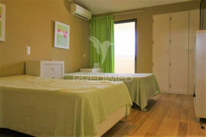 Apartamento T4 para Venda em Albufeira e Olhos de Água