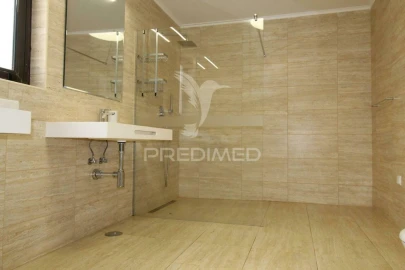 Apartamento T4 para Venda em Albufeira e Olhos de Água