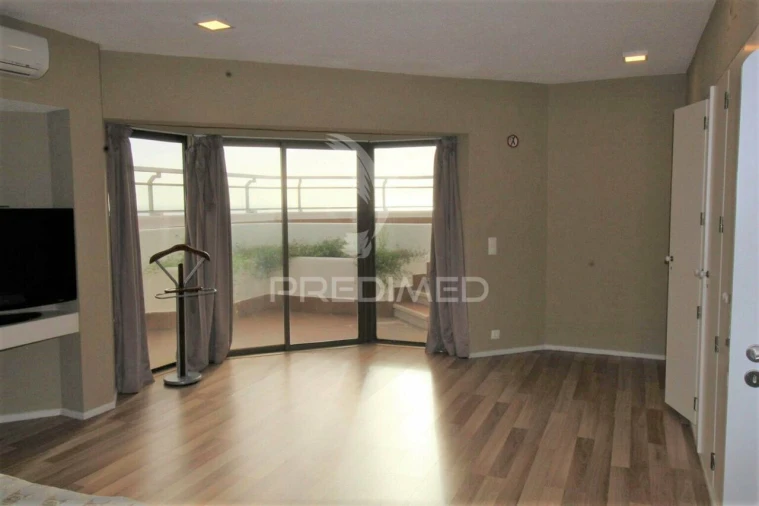 Apartamento T4 para Venda em Albufeira e Olhos de Água Foto 27