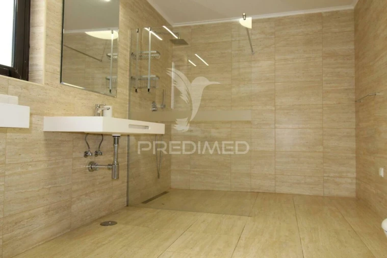 Apartamento T4 para Venda em Albufeira e Olhos de Água Foto 17