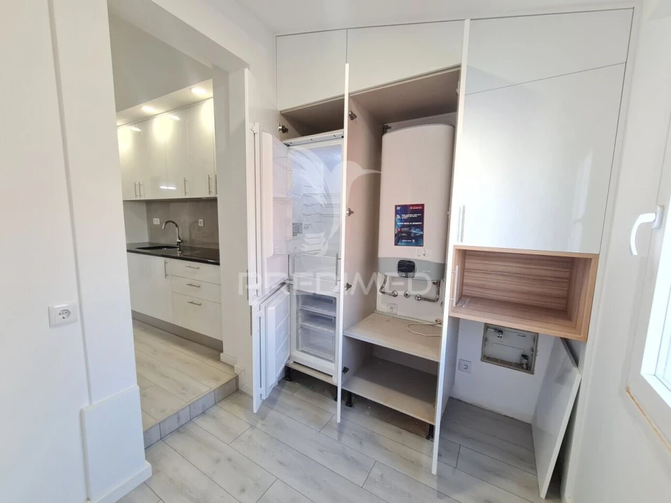 Apartamento T2 para Venda em São Domingos de Benfica Foto 4