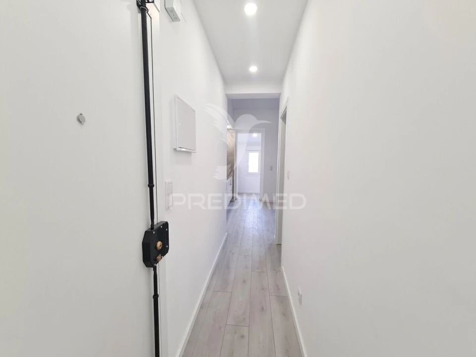 Apartamento T2 para Venda em São Domingos de Benfica Foto 8