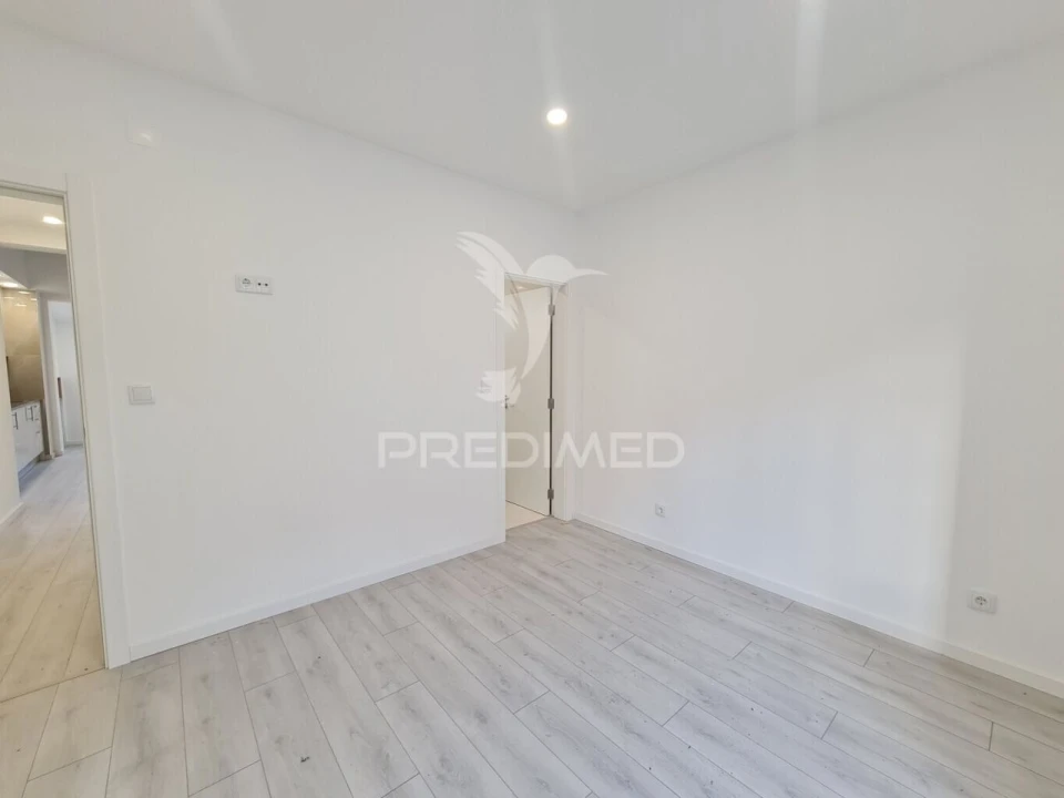 Apartamento T2 para Venda em São Domingos de Benfica Foto 12