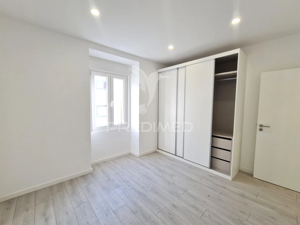Apartamento T2 para Venda em São Domingos de Benfica Foto 11