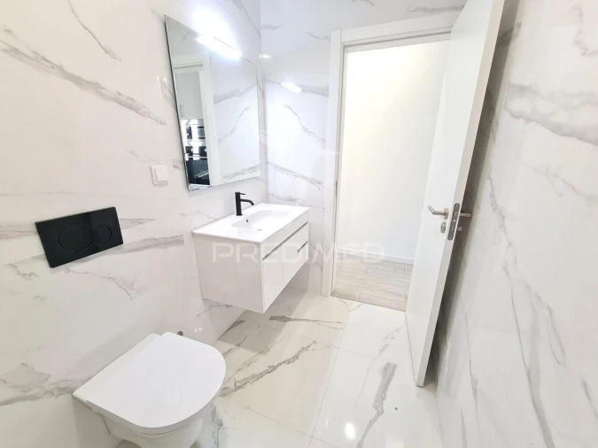 Apartamento T2 para Venda em São Domingos de Benfica Foto 7