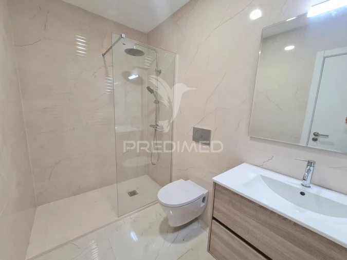 Apartamento T2 para Venda em São Domingos de Benfica Foto 13