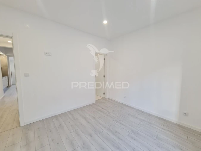 Apartamento T2 para Venda em São Domingos de Benfica Foto 12