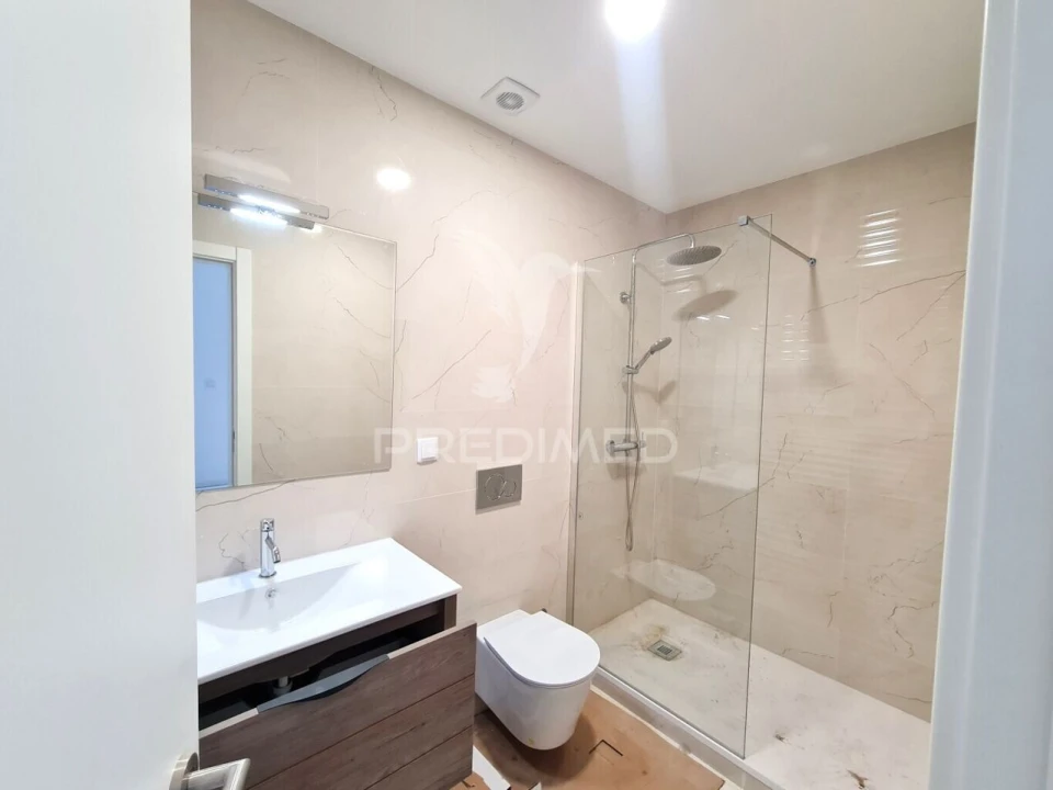 Apartamento T3 para Venda em São Domingos de Benfica Foto 8