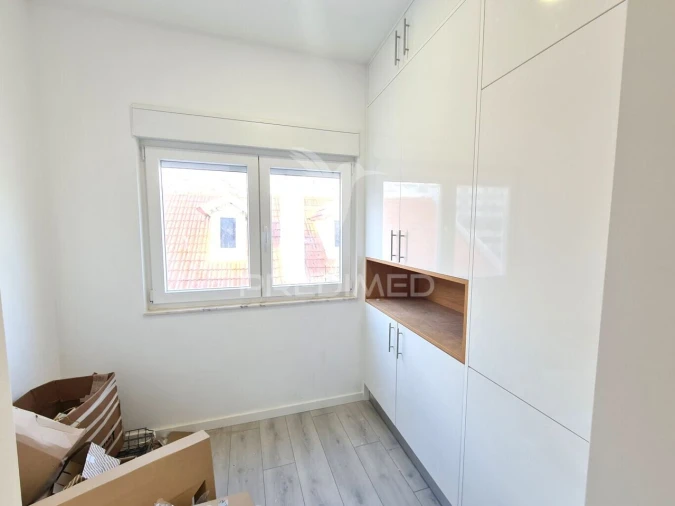 Apartamento T3 para Venda em São Domingos de Benfica Foto 2