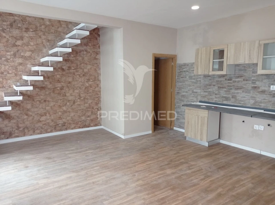 Prédio para Venda em Montargil Foto 3